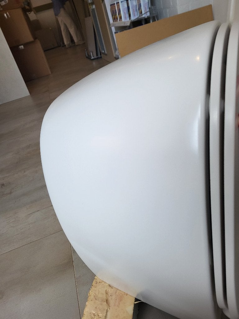 Mat witte hangtoilet: Toonzaalmodel, Ophalen, Nieuw, Steen, Toilet