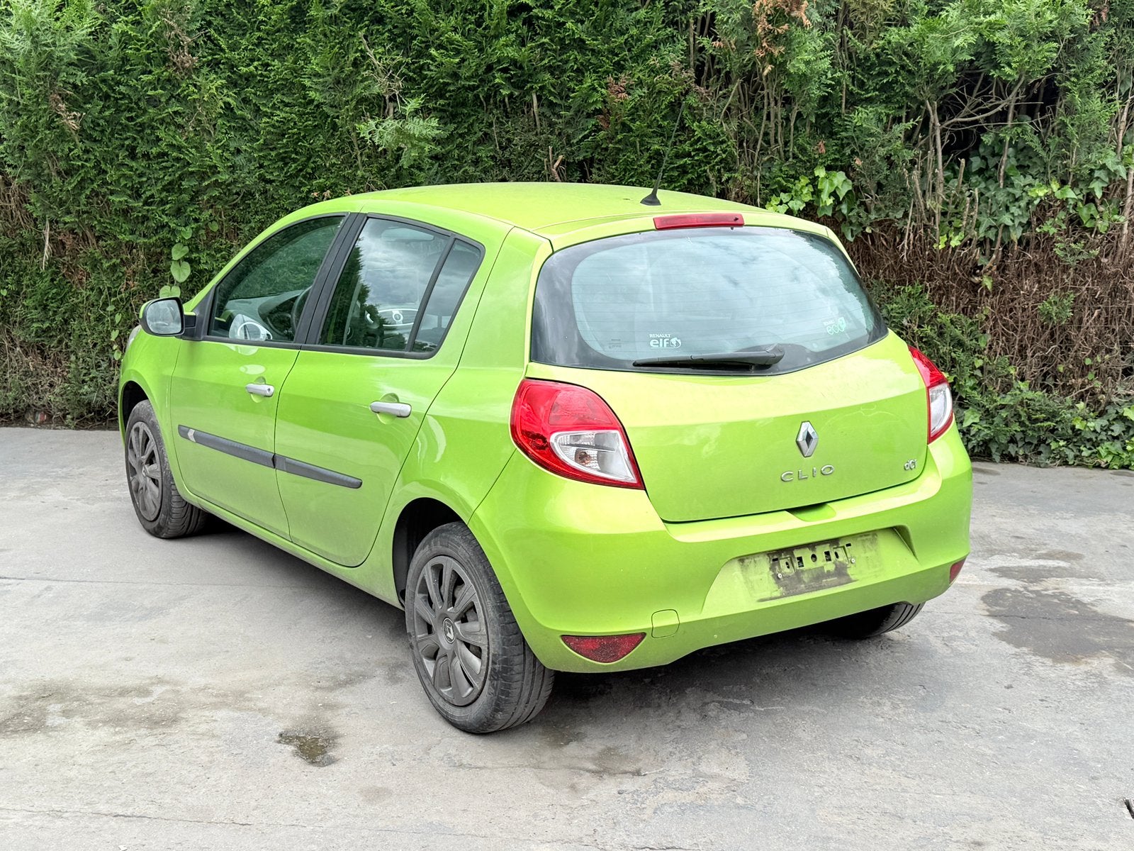 Renault clio 2011 158.000km 1.5cdi start niet, Auto's, Renault, Voorwielaandrijving, Euro 5, Stof, Zwart