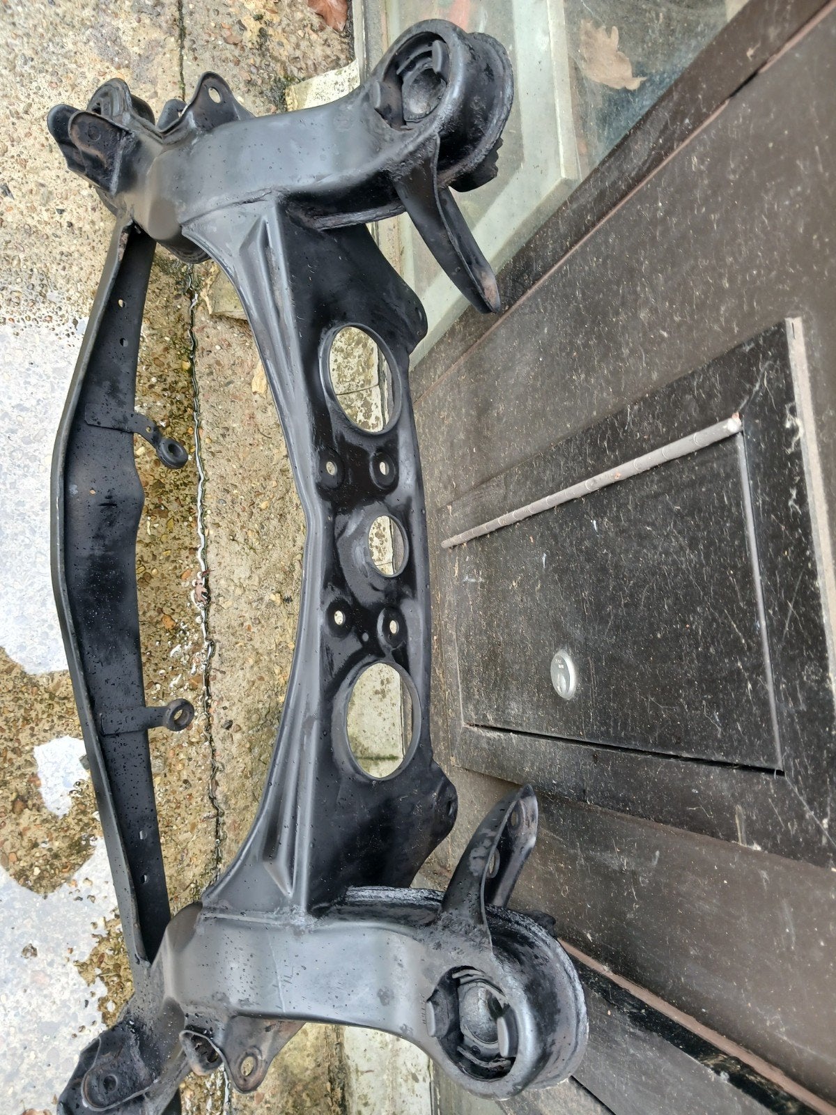 Sous-châssis Mercedes 190 type 201, Autos : Pièces & Accessoires, Enlèvement ou Envoi, Utilisé, Pièces universelles