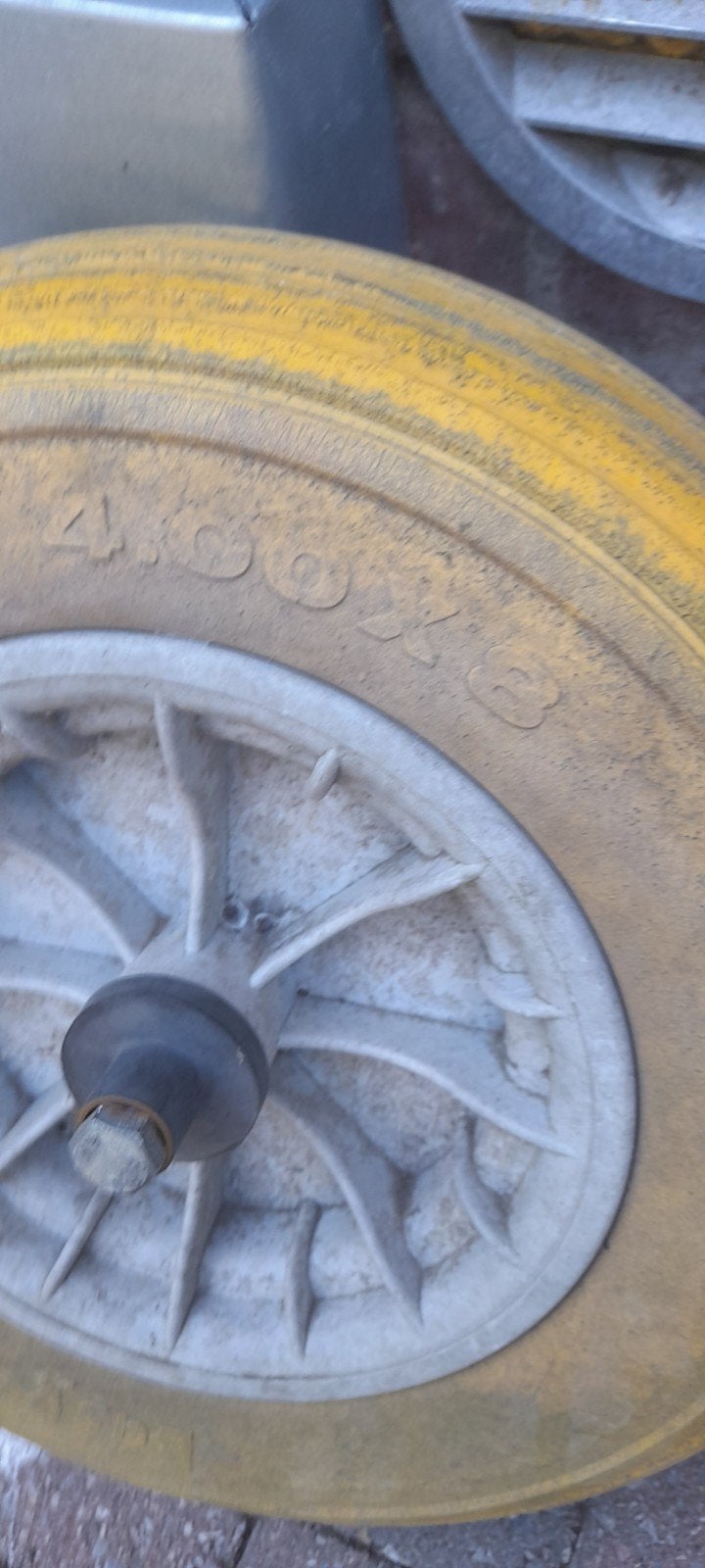 roue brouette increvable 5e, Tuin en Terras, Kruiwagens, Ophalen