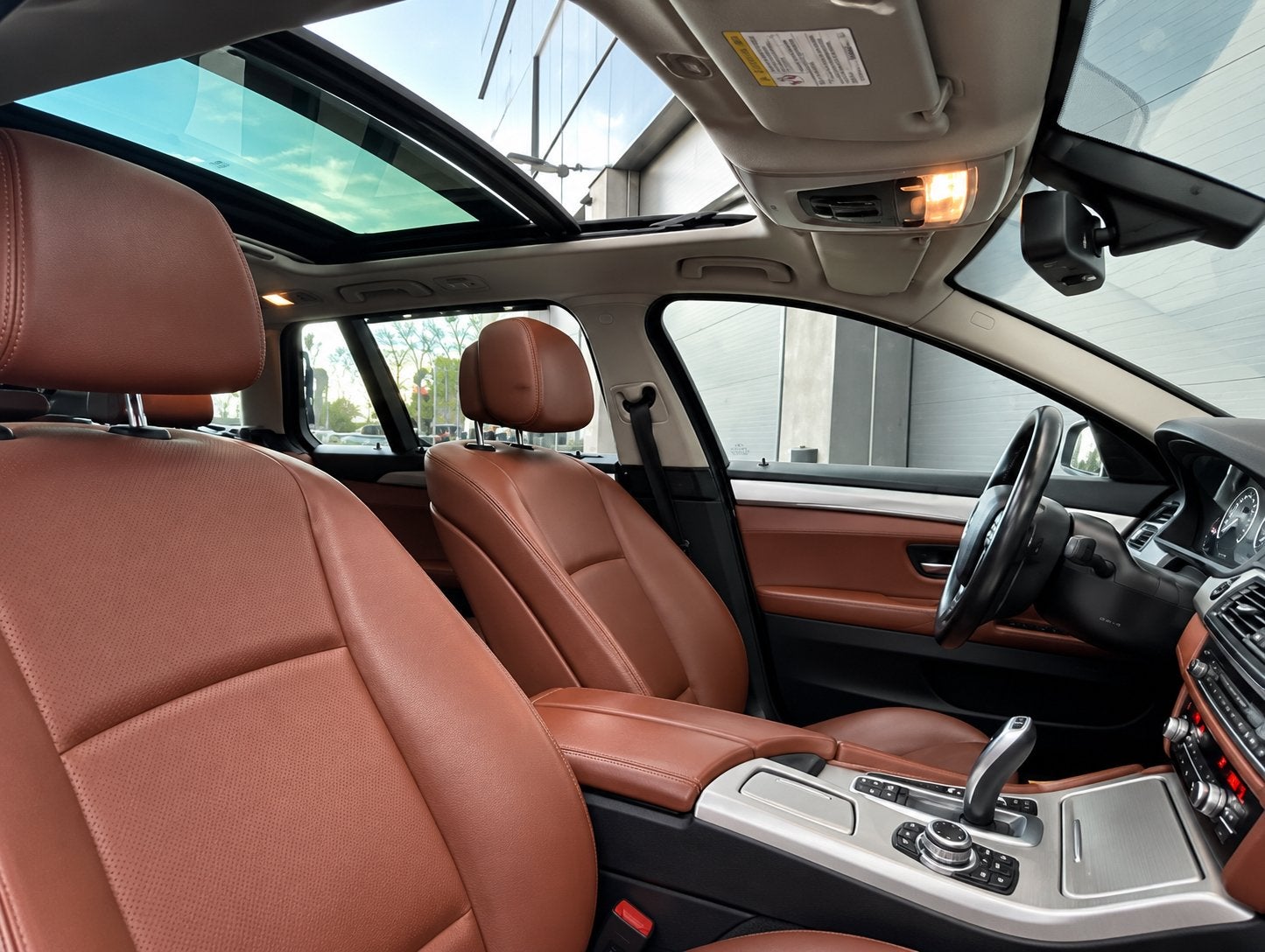 Grijze Luxe BMW 5-Serie 528i F11 Touring Automaat/Panorama!, Autos, Cuir, Entreprise, Entretenue par le concessionnaire, 5 portes
