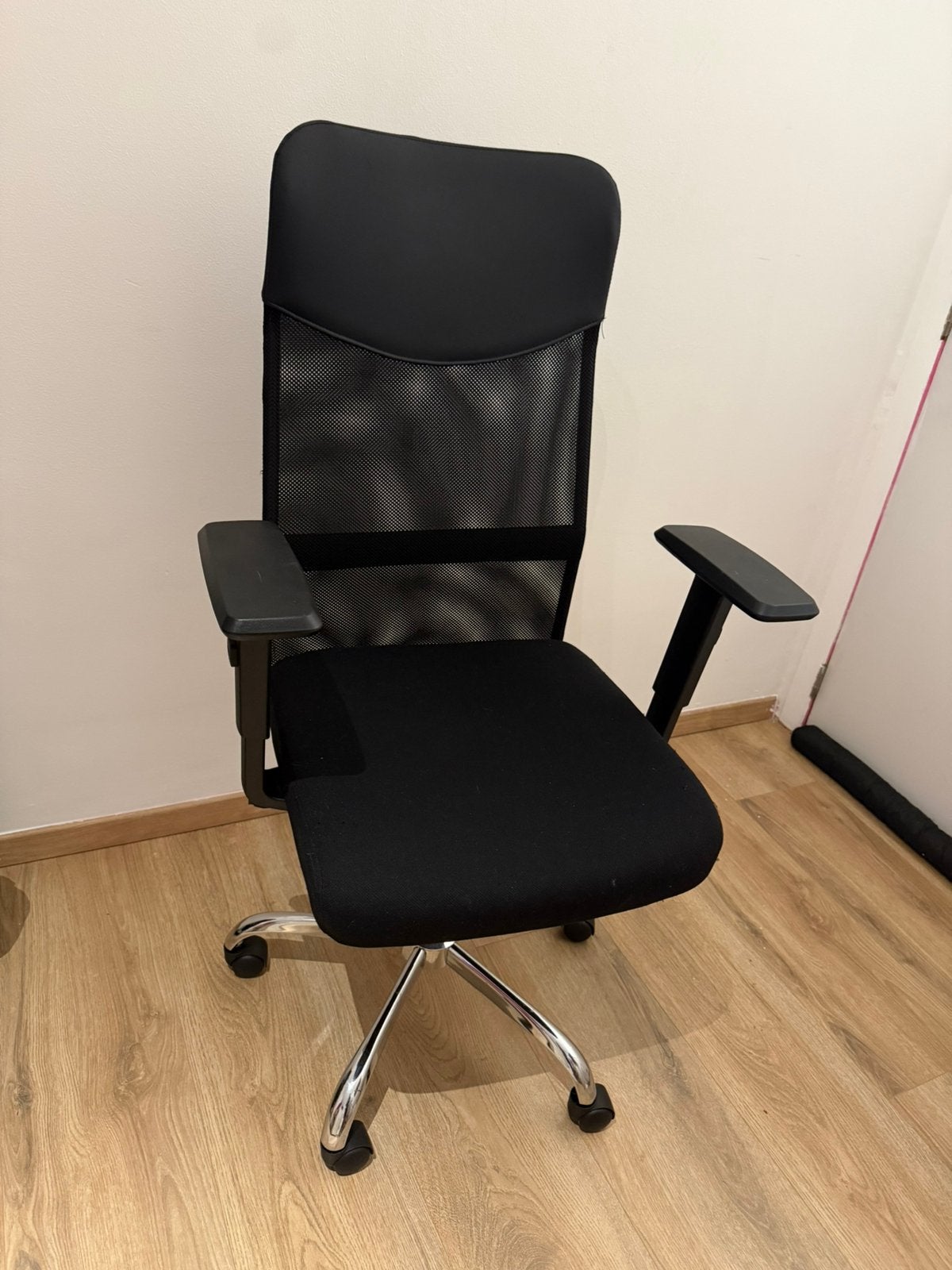 Chaise de bureau ergonomique — Noir — Très bon état, Comme neuf, Enlèvement, Chaise de bureau, Ergonomique