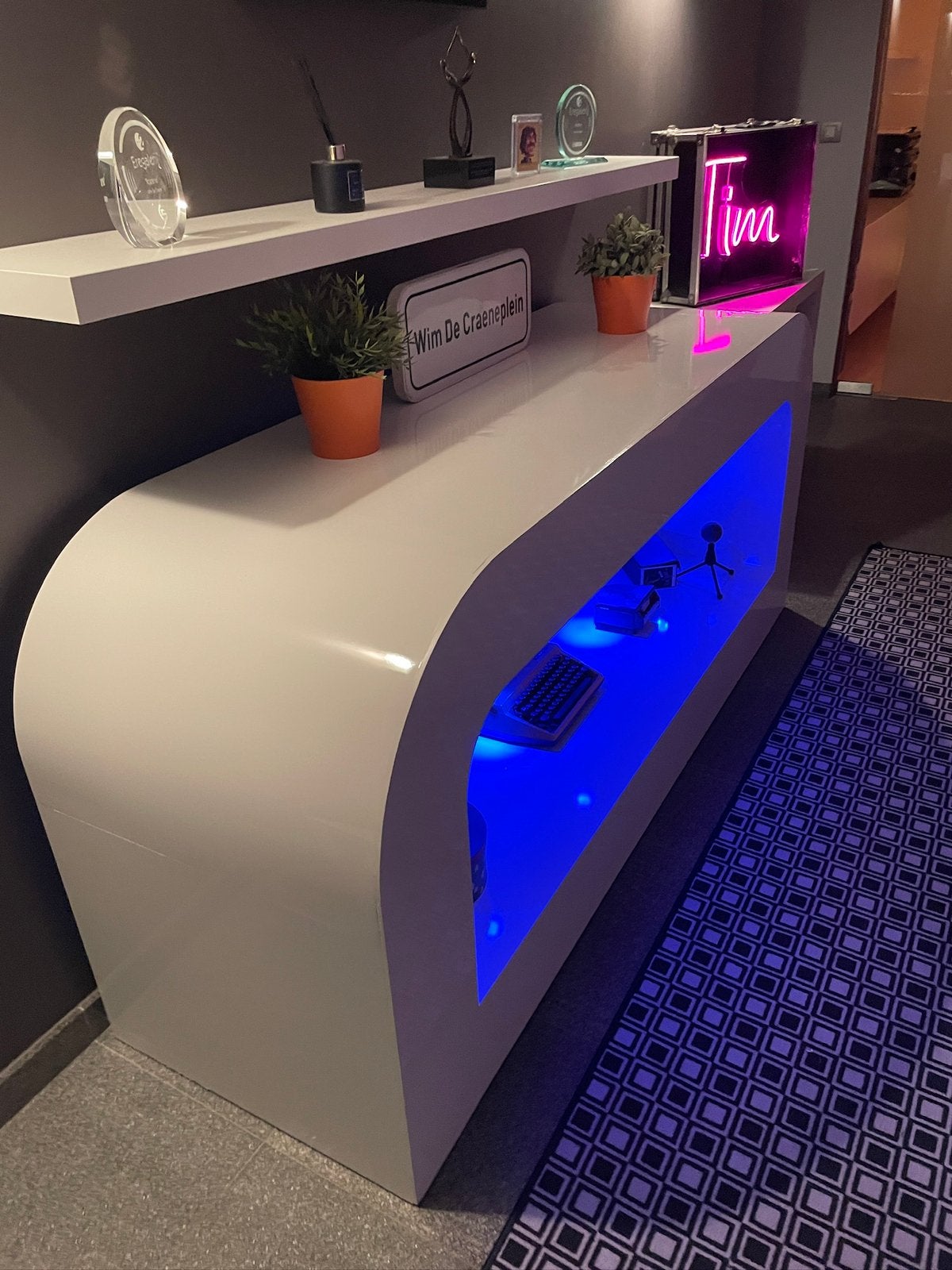 Dj booth in glanslak, Enlèvement, Comme neuf
