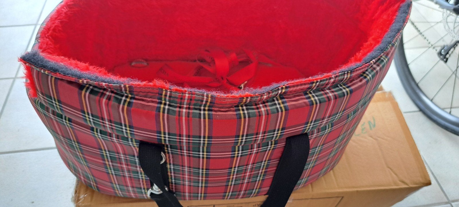 Mandje voor klein hondje, Ophalen, Gebruikt, Stof