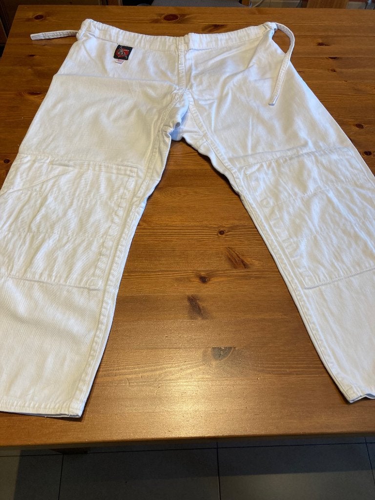 Volledige kimono (jas — broek -2 riemen), Sport en Fitness, Vechtsporten en Zelfverdediging, Gebruikt, Ophalen of Verzenden