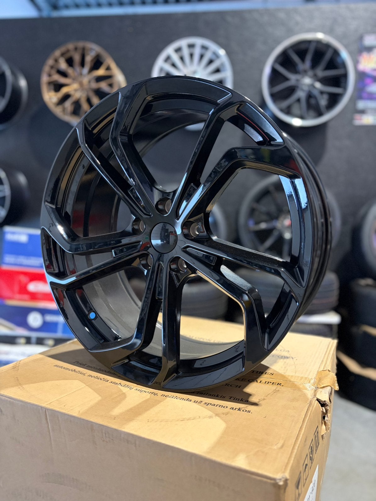 19” Tcr look velgen gloss black, Ophalen