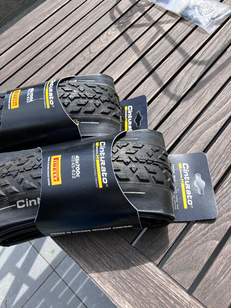 Pirelli Cinturato Gravel M 45, Fietsen en Brommers, Fietsonderdelen, Band, Nieuw, Ophalen of Verzenden, Gravelbike
