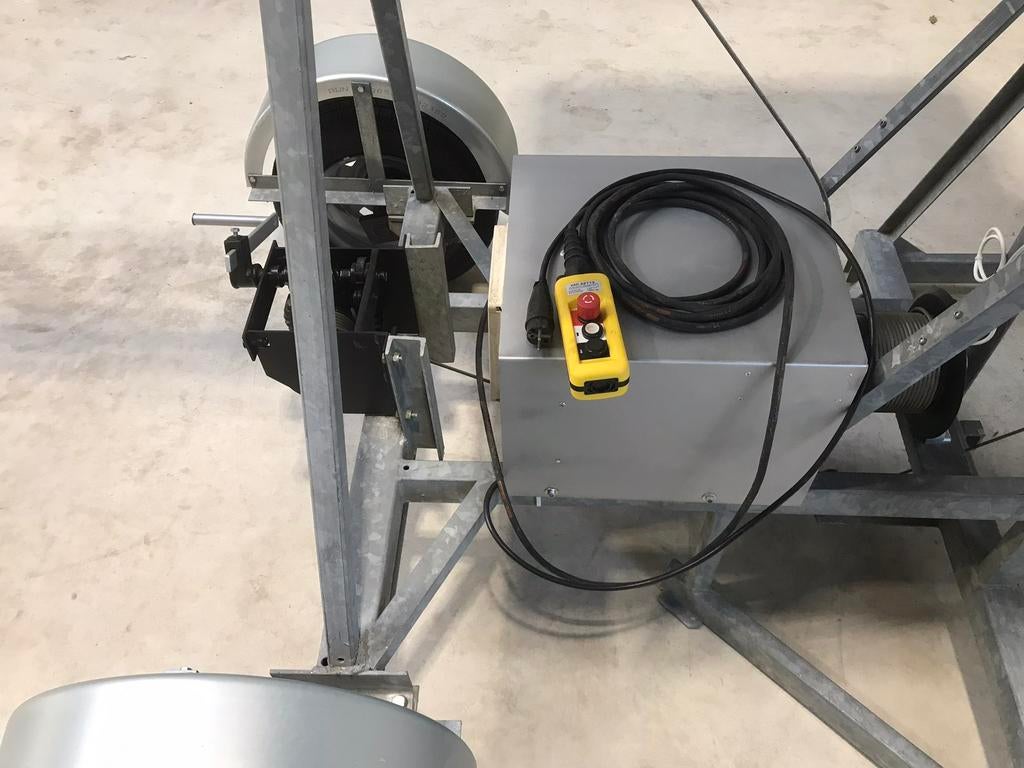 BOUWLIFT 220 Volt, Doe-het-zelf en Bouw, Ophalen, Zo goed als nieuw, Bouwlift