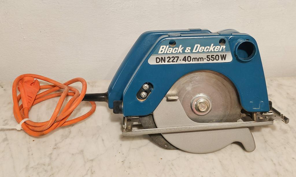 cirkelzaag, Moins de 600 watts, 30 à 70 mm, Black & Decker, Enlèvement