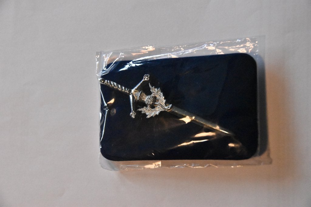 zilveren kiltspeld, Handtassen en Accessoires, Broches, Ophalen, Wit, Nieuw, Zilver