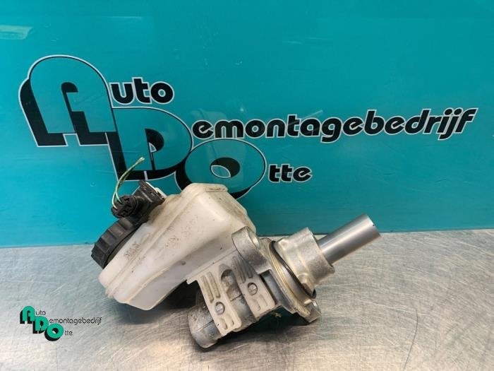 Cylindre de frein principal d'un Peugeot 107 (107 05-), -, 3 mois de garantie, Utilisé, -