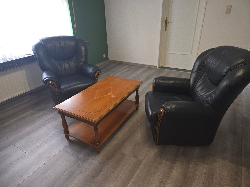 2 zetels + salontafel, Ophalen