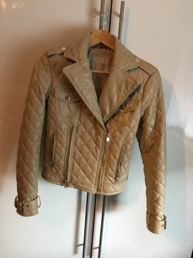 Stijlvolle ecoleder jas Beige Guess, Kleding | Dames, Ophalen, Guess, Beige, Zo goed als nieuw