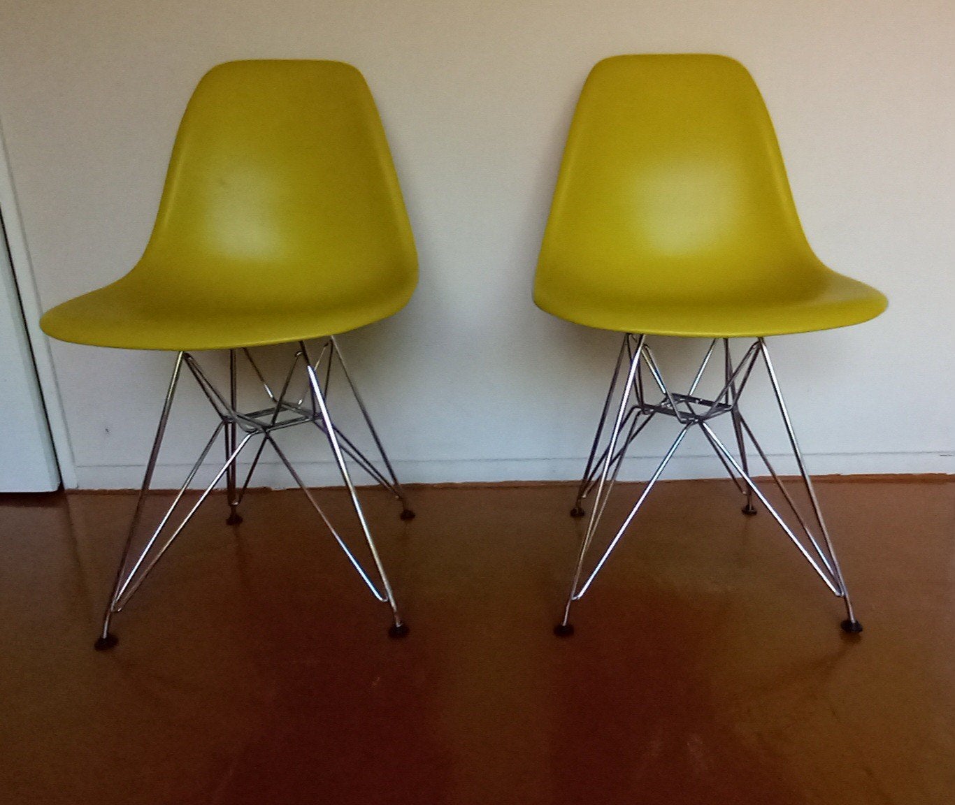 Vitra Eames DSR, Huis en Inrichting, Stoelen, Ophalen of Verzenden, Zo goed als nieuw, Overige kleuren, Twee