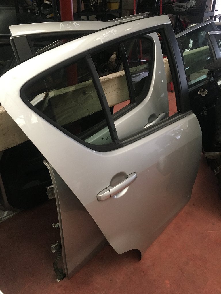 PORTIERE ARRIERE DROITE OPEL AGILA B, RUE BRIGADE PIRON 307, Enlèvement, Utilisé, Arrière