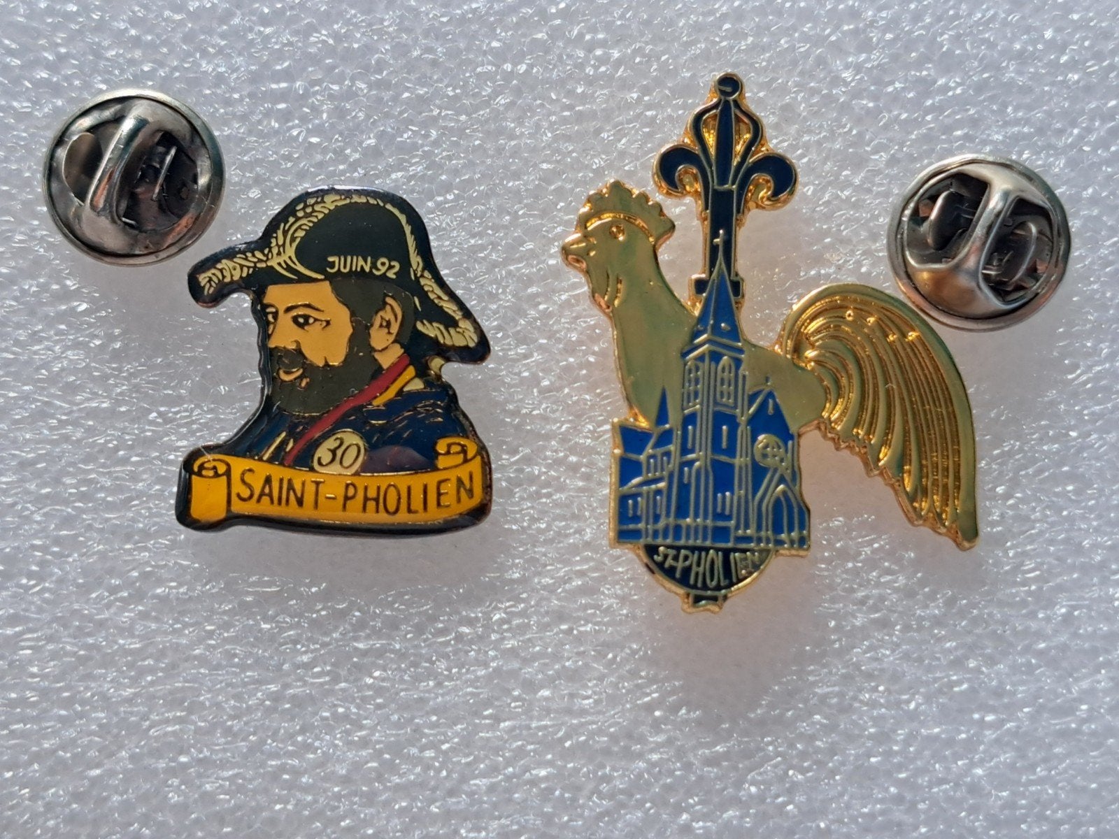Pin's Saint-Pholien haan folklore met 2 pinnen, Ophalen