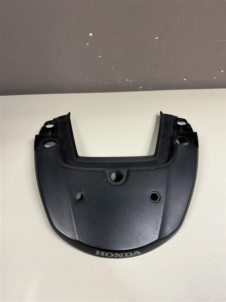 Honda Cbf 600 N-9 2008 - 2012 Achterste midden staartkap kui, Ophalen of Verzenden, Zo goed als nieuw