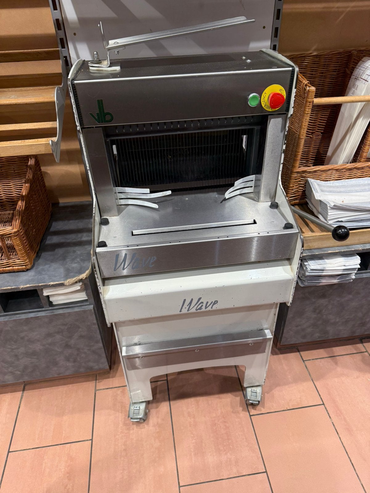 2 x VLB wave broodsnijmachines 400V, Ophalen, Gebruikt, Bakkerij en Slagerij