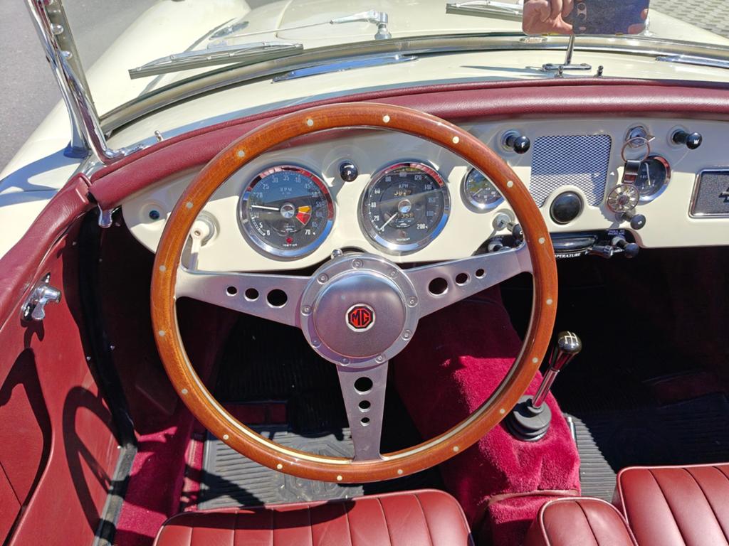 MGA 1957 cabrio, foto 2