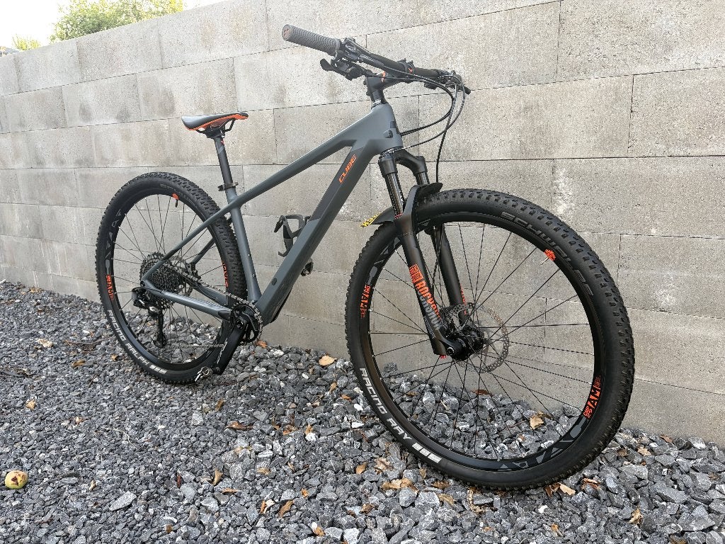 VTT Cube Reaction Carbon Race, Vélos & Vélomoteurs, Autres marques, Vitesses, Comme neuf, Enlèvement