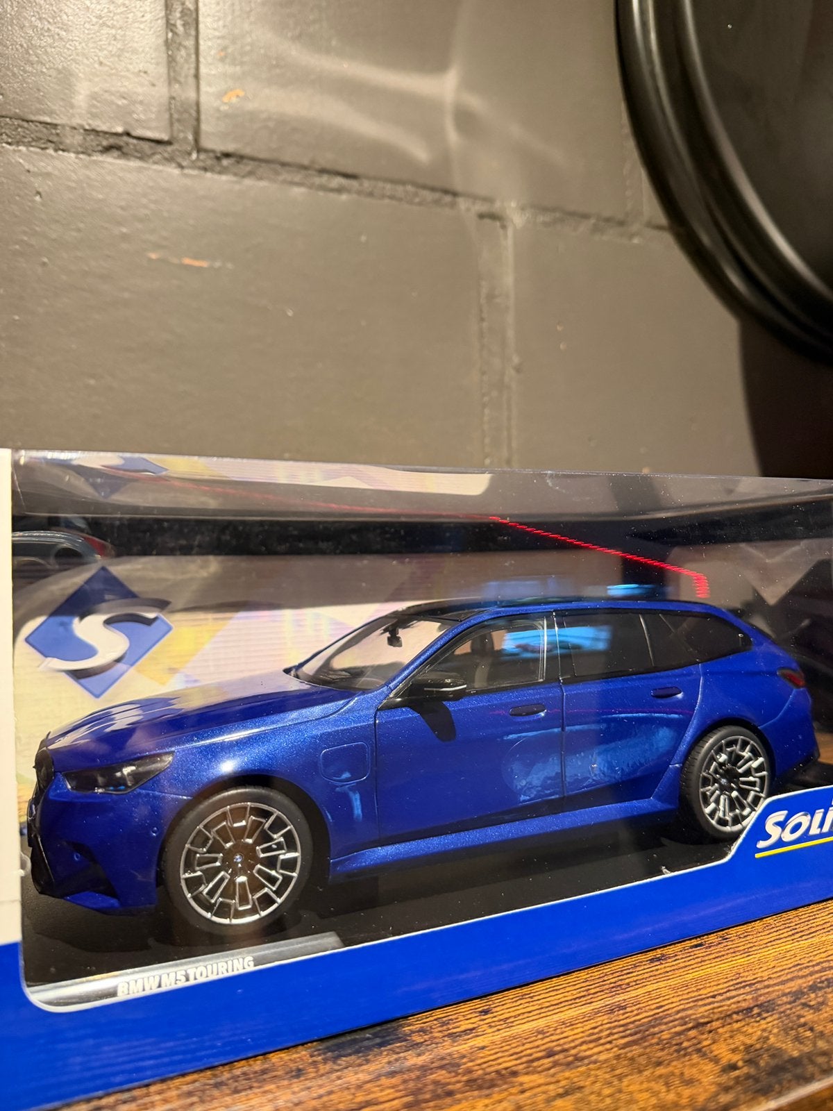 Bmw M5 touring, Hobby en Vrije tijd, Modelauto's | 1:18, Ophalen of Verzenden, Zo goed als nieuw, Solido
