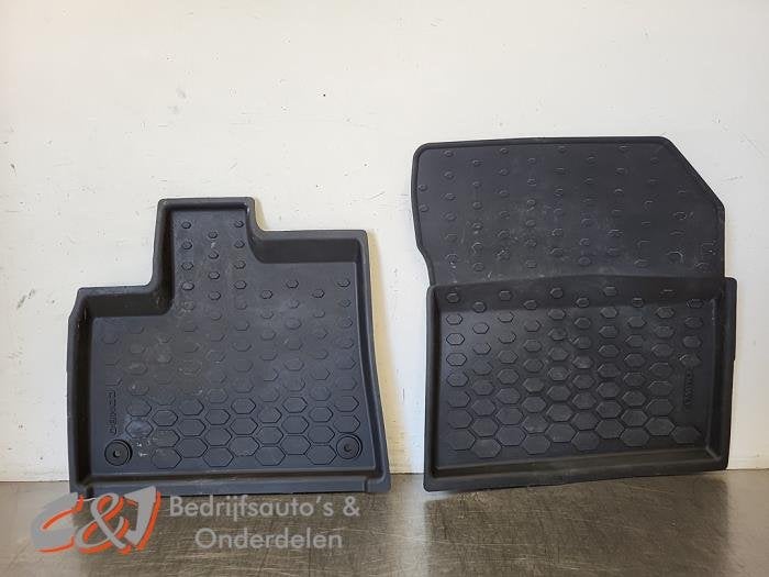 Kit tapis d'un Opel Combo, -, Opel, 3 mois de garantie, Utilisé