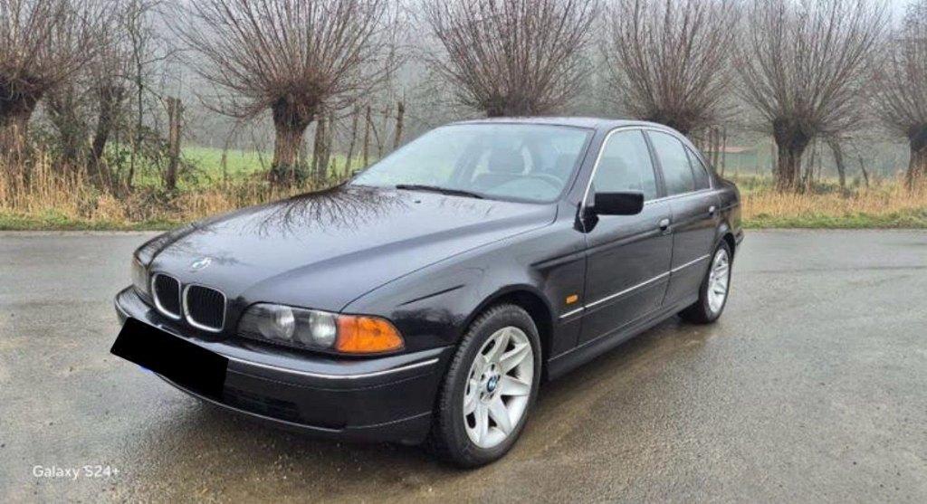 BMW 520 – Benzine Automaat Bj 13.01.1997 34000km, Auto's, Automaat, Achterwielaandrijving, Zwart, Zwart
