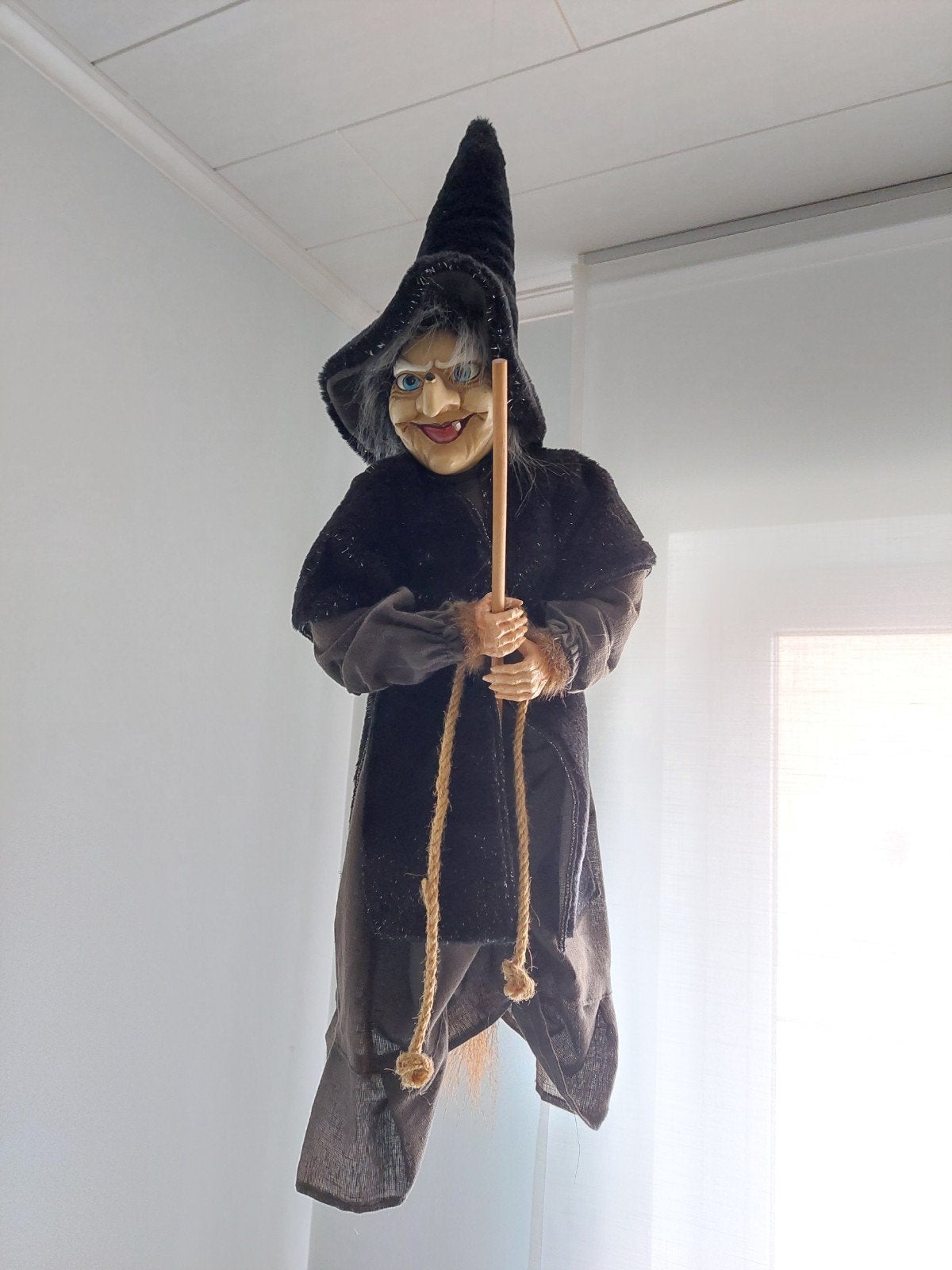 Heks om te hangen, Huis en Inrichting, Verzenden, Zo goed als nieuw, 56 cm, Kunststof