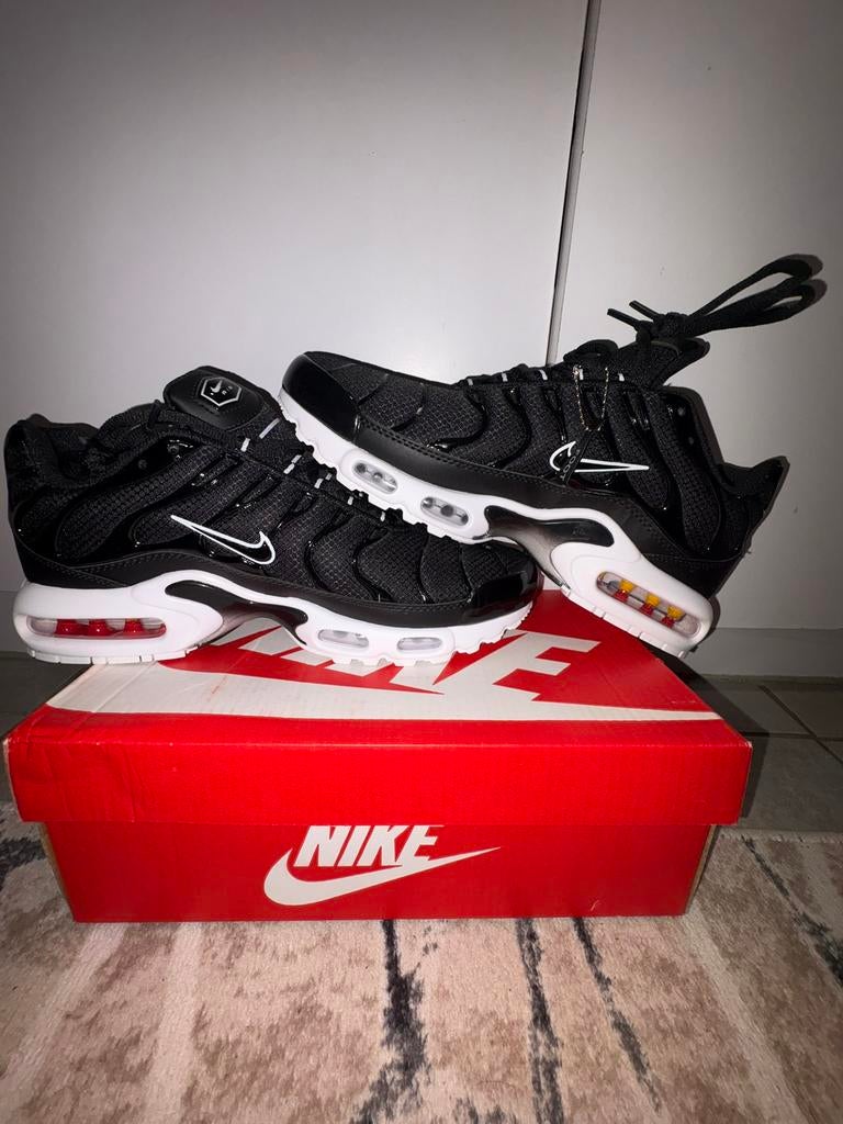Nike tn, Enlèvement ou Envoi, Comme neuf, Baskets, Noir