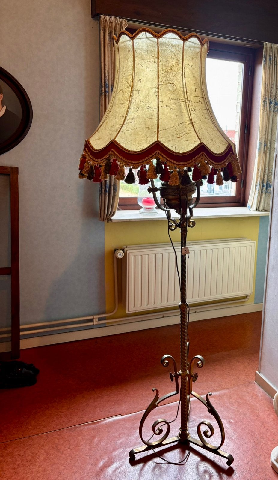 Antieke staanlamp, Ophalen
