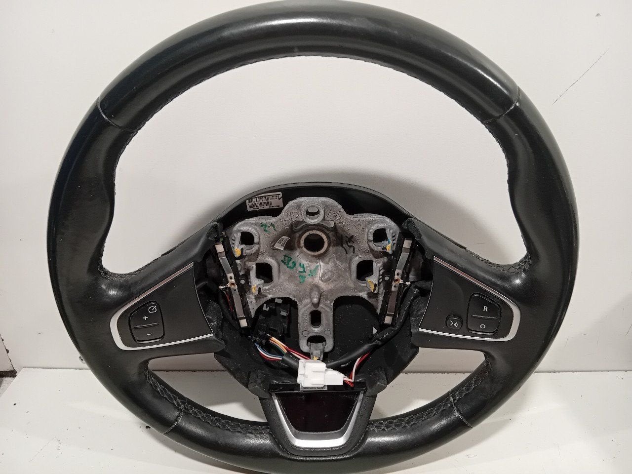 Stuur Renault Captur, Onderdelen@venauto.nl, Van der Ven Autorecycling B.V., Ettenseweg 76, 4706 PB Roosendaal, The Netherlands
