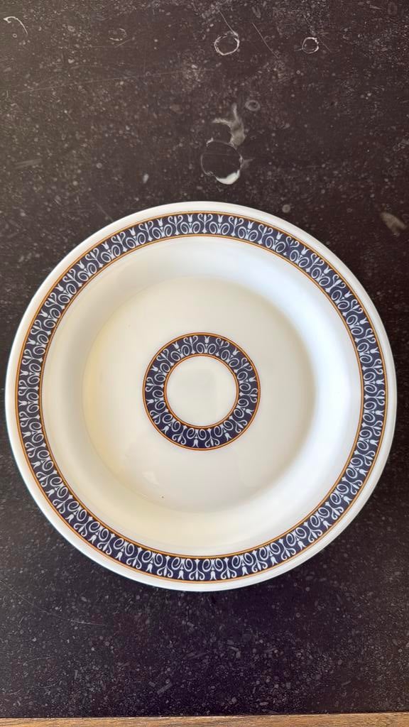 Assiettes Arcopal vintage, Enlèvement