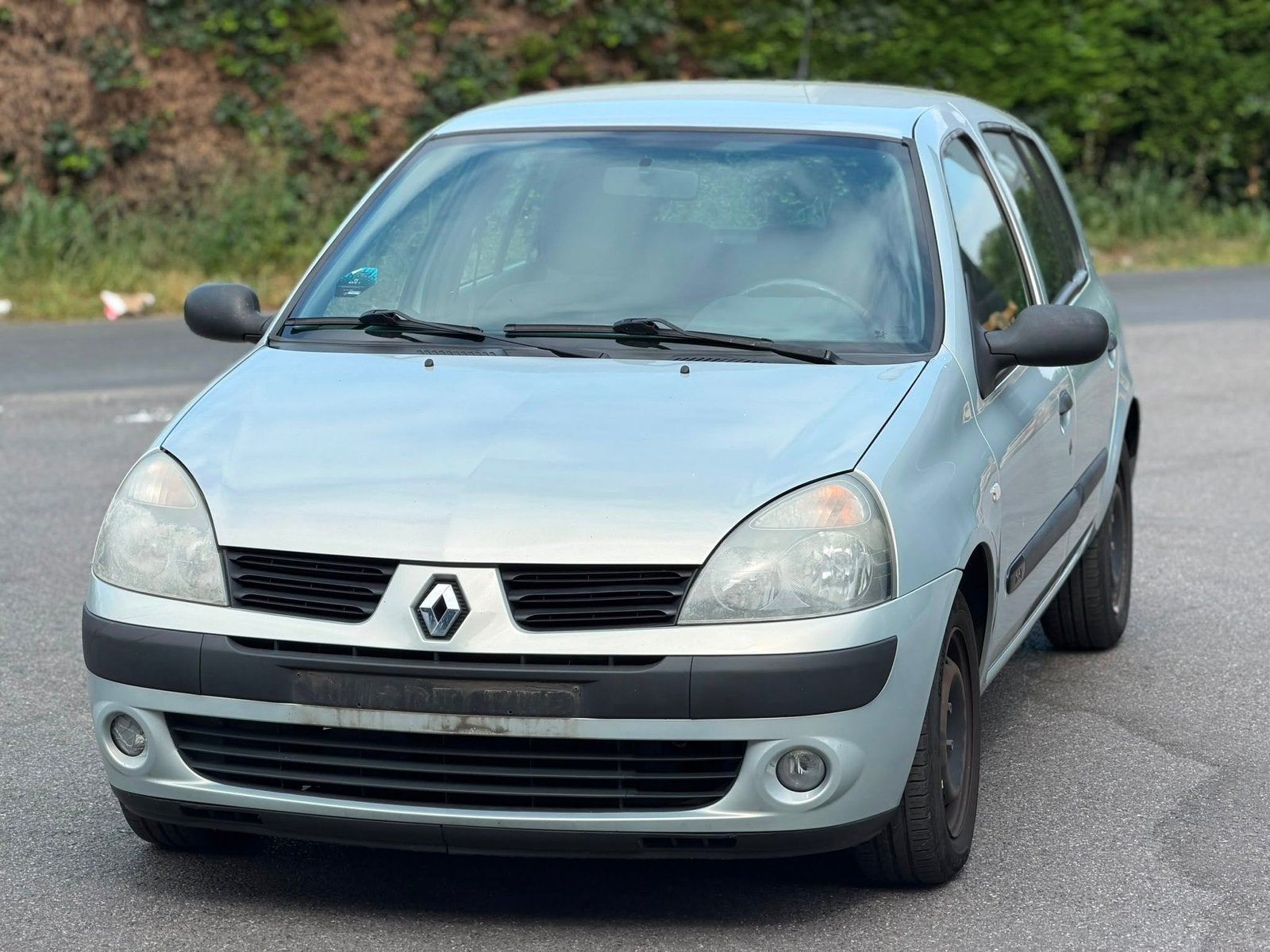 Renault Clip 1.2i 130.000 DKM, Auto's, Voorwielaandrijving, Stof, Bedrijf, 5 zetels