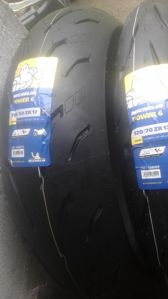120/70/17 et 190/50/17 power 6, Envoi, Neuf