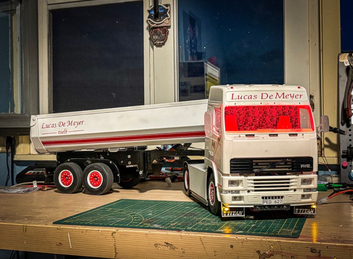 Camion Volvo FH12 Tamiya, Enlèvement, Utilisé, Plus grand que 1:32