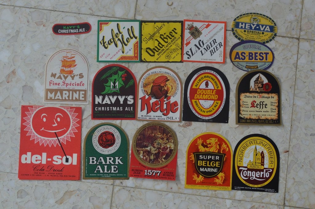 SERIE D'ETIQUETTES, Enlèvement ou Envoi