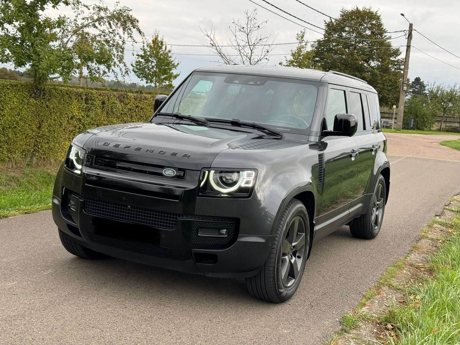Land Rover Defender 110 3.0 D250 SE – Lichte vracht, Automaat, Dealer onderhouden, 183 kW, Leder