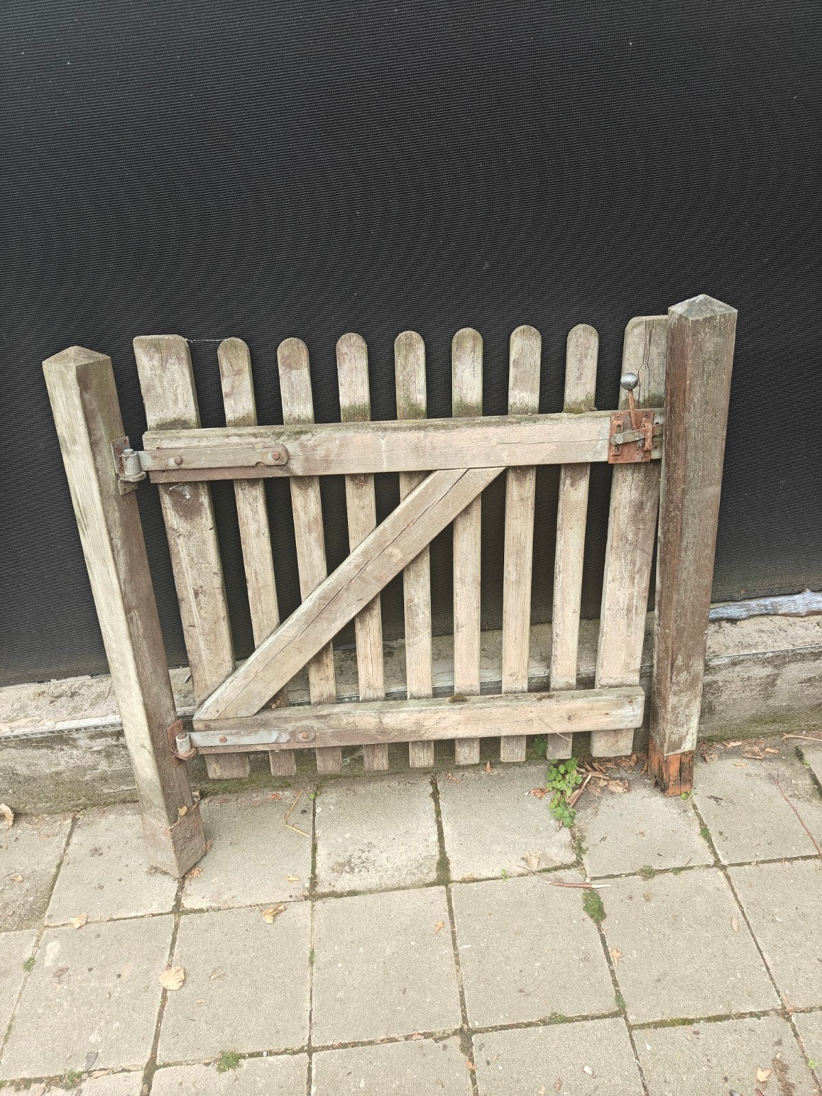 houten poortje, Enlèvement