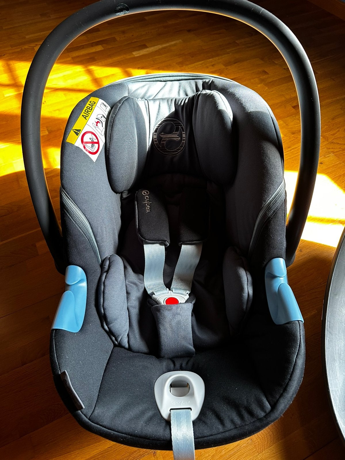 Autostoel Cybex inclusief Isofixbasis en verkleinkussen., Ophalen, Zo goed als nieuw, Autogordel of Isofix