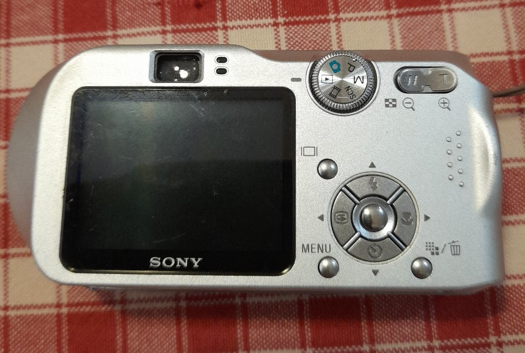 appareil photos  SONY Cybershot P200 ,7,2 MP Digital Camera, Enlèvement ou Envoi, Utilisé, Sony, Moins de 4 fois
