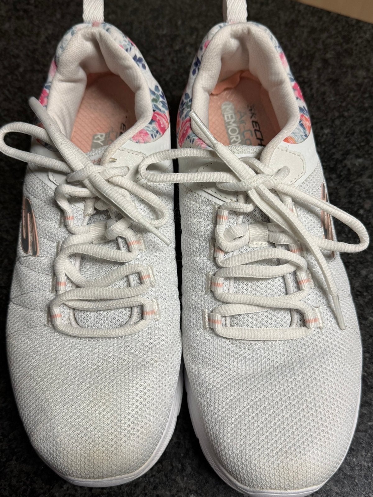Nouvelle condition les chaussures Skechers pour femmes (39), Sneakers et Baskets, Comme neuf, Enlèvement, Blanc