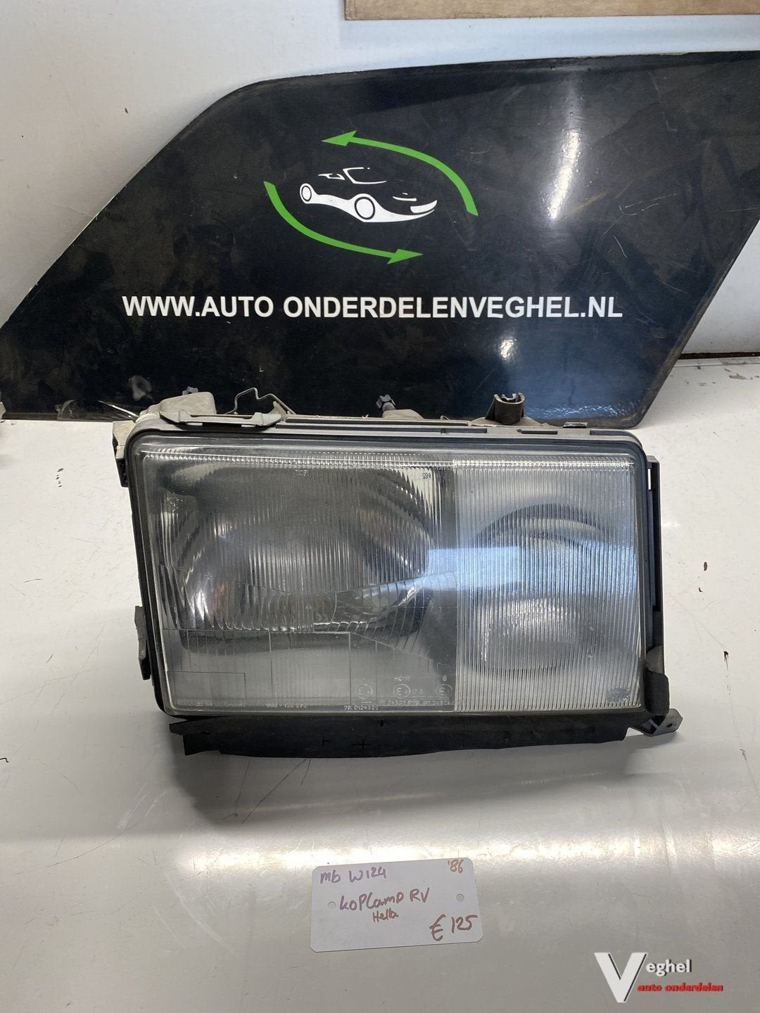 Mercedes W124 1986   Koplamp rechts Hella, Autos : Pièces & Accessoires, Éclairage, Utilisé, Enlèvement ou Envoi