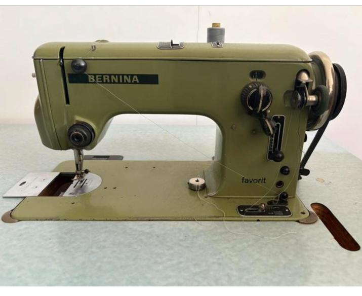 Vintage Bernina naaimachine – Favorit 540-2 (Switzerland), Bernina, Machine à coudre, Industrie, Enlèvement