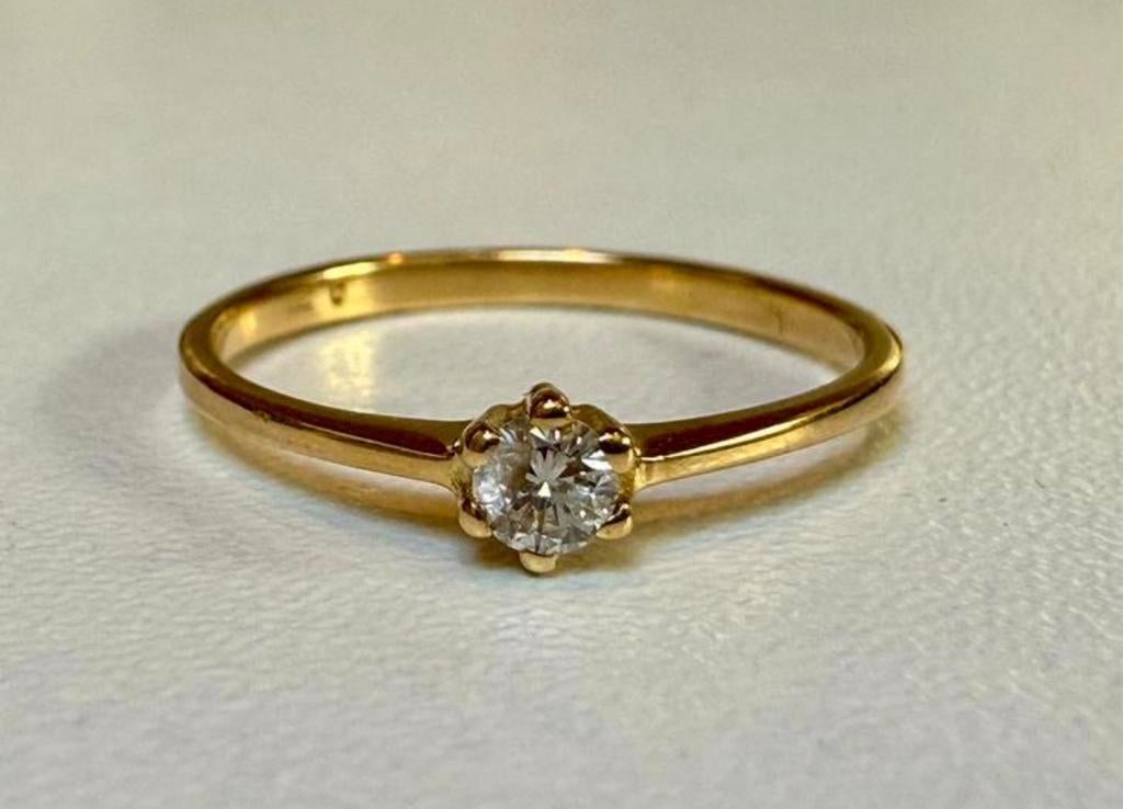 18 karaat solitaire gouden ring met een natuurlijke diamant!, Plus petit que 17, Or, Jaune, Enlèvement ou Envoi