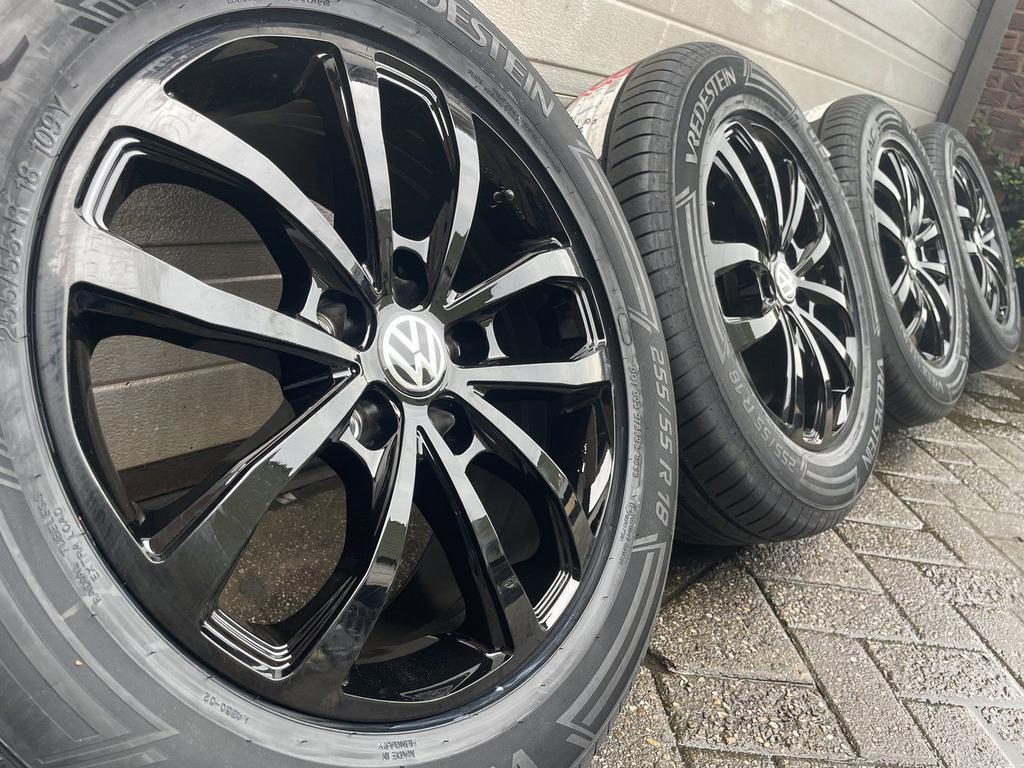 18 " zwarte Volkswagen VW Crafter MAN TGE velgen zomerbanden, Neuf, Pneus et Jantes, 255 mm, Pneus été