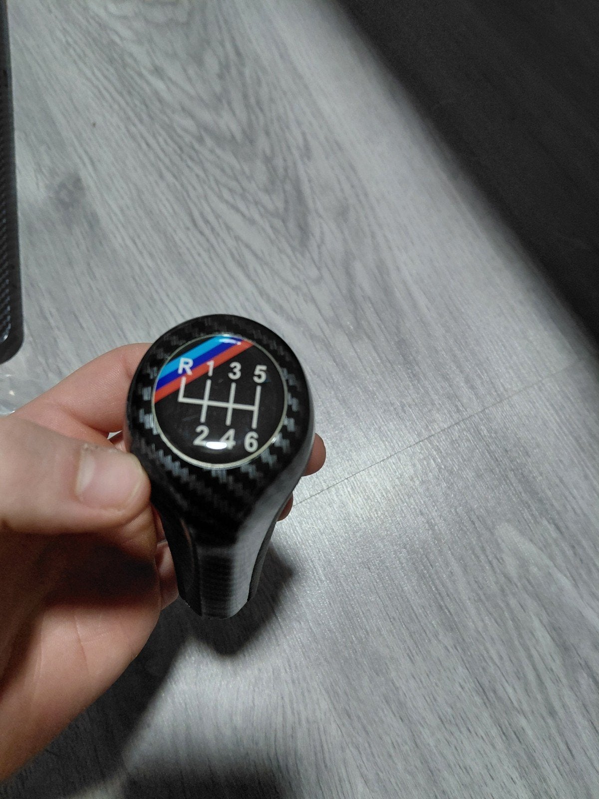 pomeau de vitesse imitation carbonne bmw, Enlèvement ou Envoi