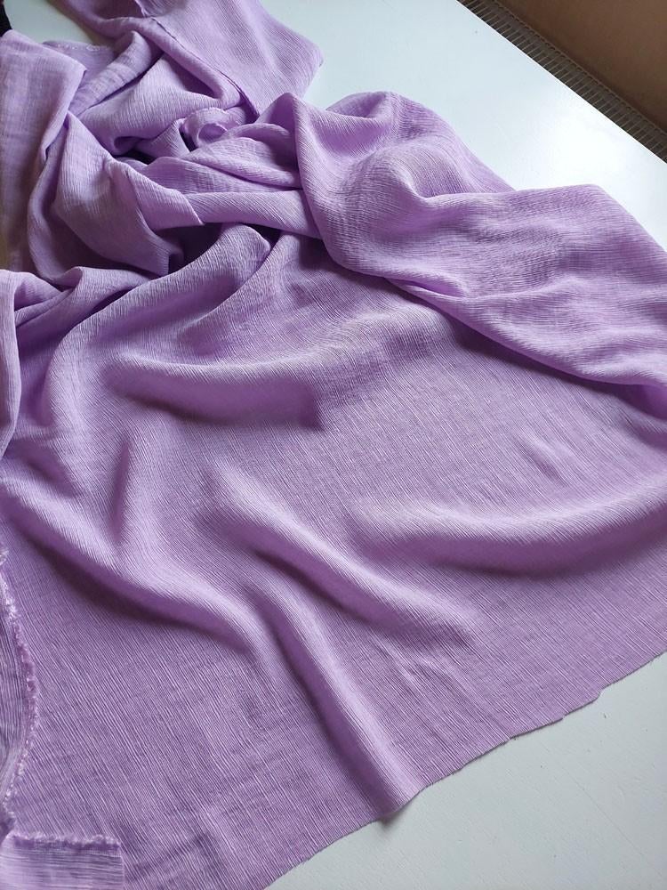 2 meter plissé stof crinkle look lila, Hobby en Vrije tijd, Stoffen en Lappen, Nieuw, Polyester, 120 cm of meer, 200 cm of meer