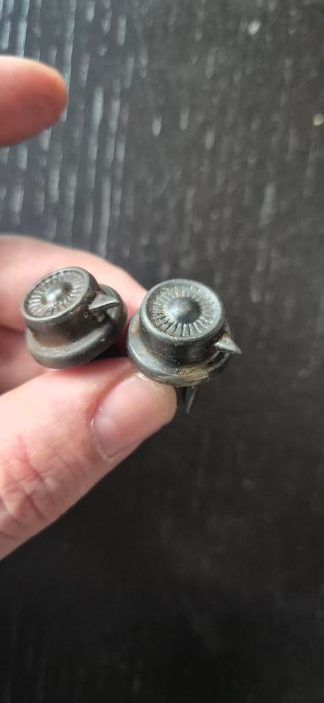 Rivets jugulaire casque pointe 1891, Allemagne 1WW, Envoi