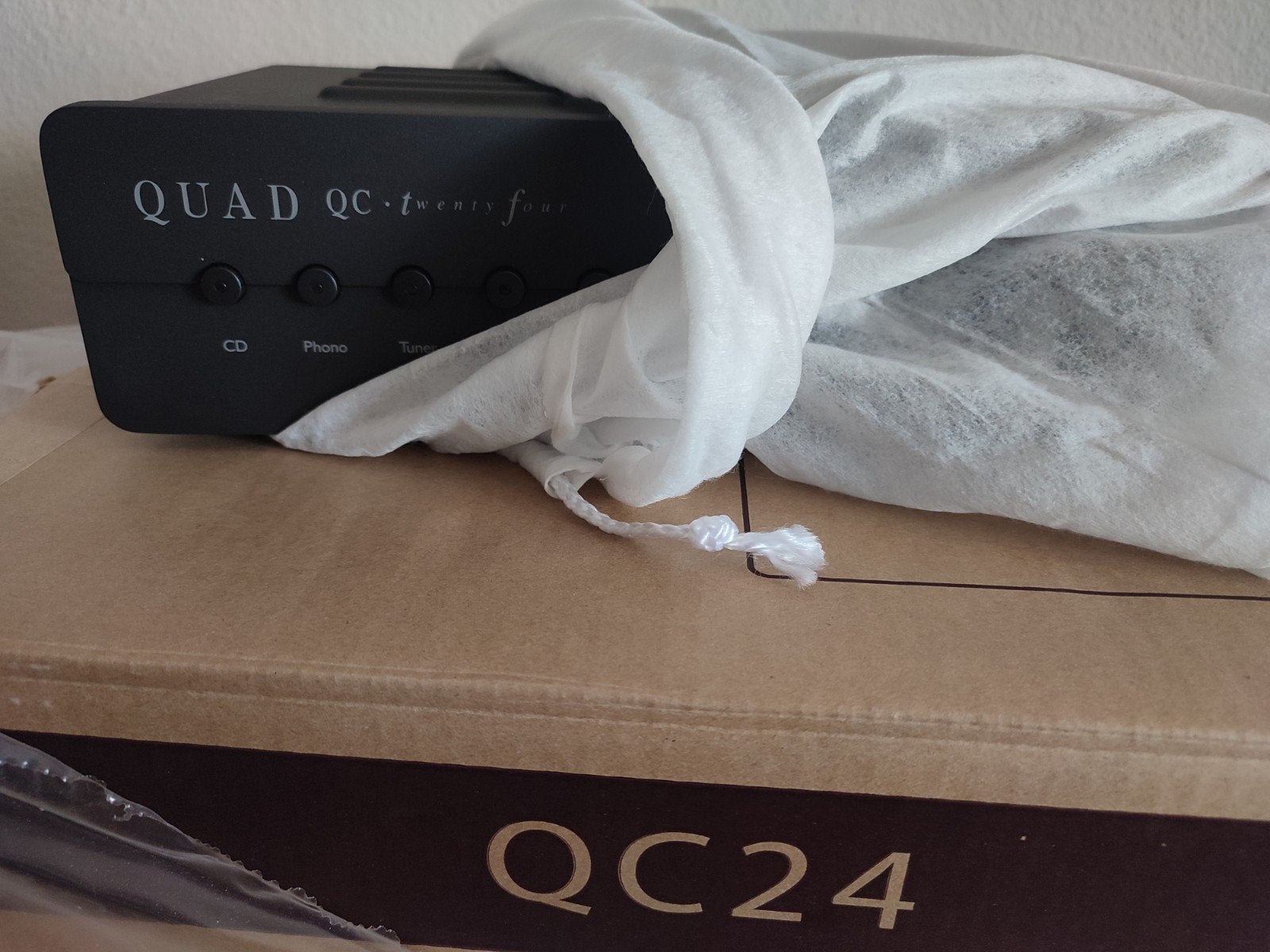 Quad QC 24 voorversterker -60%, Audio, Tv en Foto, Ophalen of Verzenden, Zo goed als nieuw, Overige merken