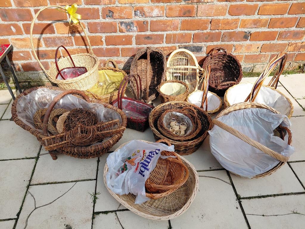 Lot met manden (diverse modellen), Huis en Inrichting, Ophalen, Mand, Nieuw, Riet